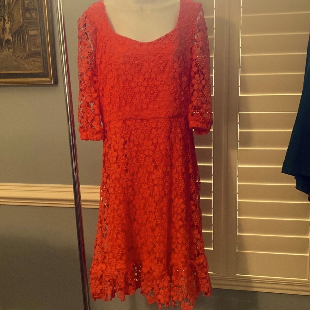 TAHARI Lace Dress - Beautiful! Size 12, Orange